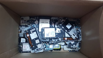 Se incautaron 700 teléfonos