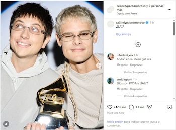 El posteo de Ca7riel y Paco Amoroso con la estatuilla Grammy se viralizó en Instagram, acumulando miles de likes y comentarios en minutos