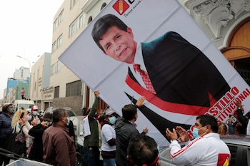 Seguidores de Pedro Castillo se