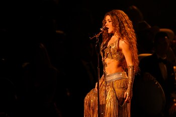 Shakira en los Grammy 2025.