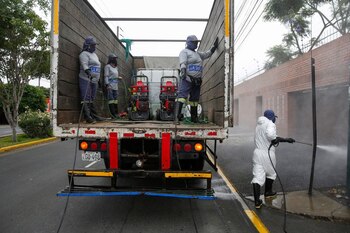 Imagen de archivo de funcionarios