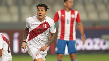 Perú derrotó 2-0 a Paraguay