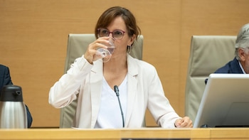 Mónica García niega que los migrantes llegados a Ceuta traigan enfermedades y apunta al hacinamiento