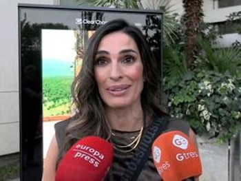 23/09/2026 Verónica Hidalgo.
Rota en lágrimas y reconociendo que los seis meses que su marido Juan Andrés González Santos lleva en prisión por un presunto delito de pertenencia a organización criminal y blanqueo de capitales han sido "los peores" de su vida, Verónica Hidalgo se ha sentado este martes en el plató de 'Y ahora Sonsoles' para sincerarse sobre la delicada situación personal y económica que está atravesando tras la detención del padre de su hija Leandra.
EUROPA ESPAÑA SOCIEDAD