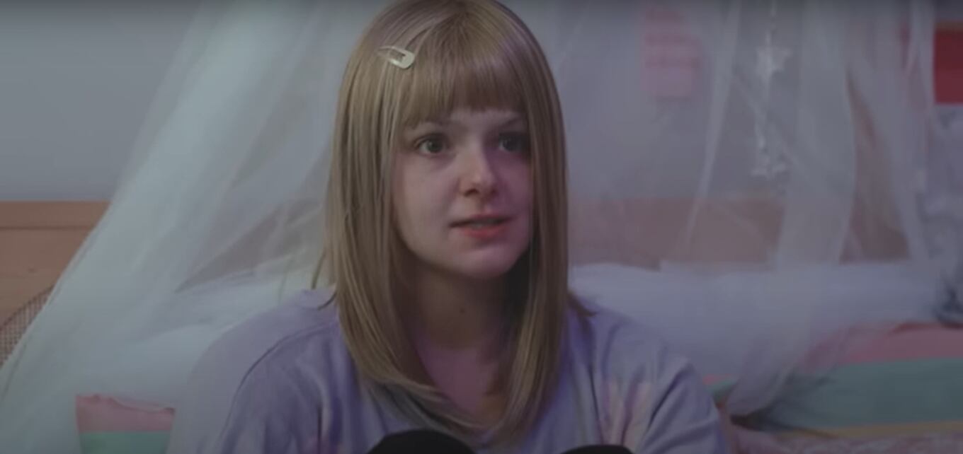 Ariel Winter se caracterizó como una niña de 12 años para atrapar a un hombre involucrado en tráfico de personas(Créditos: YouTube/SOSA Undercover)