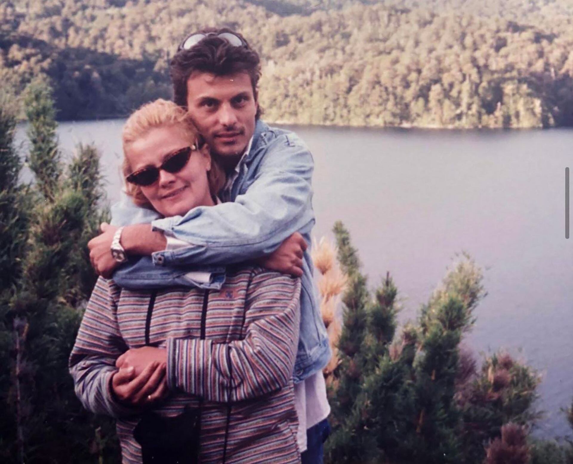 La actriz junto a su hijo Leandro, quien falleció en 2011, a sus 30 años, en un accidente automovilístico en México, donde vivía