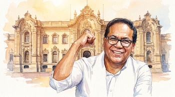Ilustración en acuarela de Roberto Sánchez, con gafas y camisa blanca, sonriendo y con el puño en alto, frente al Palacio de Gobierno de Perú.