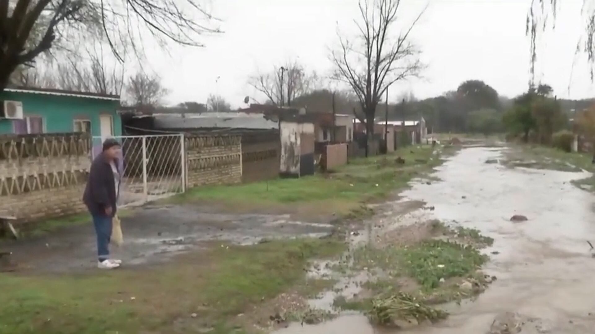 Barrios como Capibá, El Radar, Alloati y Los Hornos fueron los más afectados por el temporal (El Once)