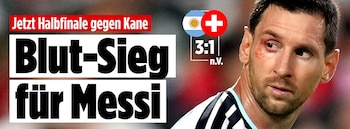 Titular de noticia sobre deporte, fútbol y Copa Mundial. Texto: Argentina 3 Suiza 1. Jugadores Messi, Álvarez, Martínez. Semifinal contra Inglaterra