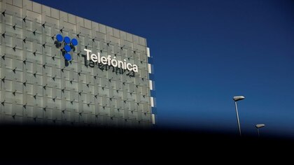 Telefónica investiga un posible robo de datos de 120.000 clientes y empleados en el mes de marzo