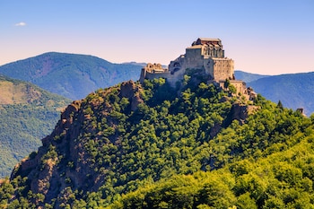 Interior de la Sacra di