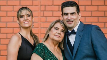 Alfredo Rivero, abogado de formación, estuvo acompañado de sus seres queridos durante la velada. Facebook/Veronica Linares.