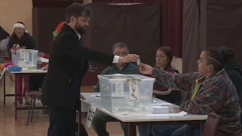 Boric votó en Punta Arenas