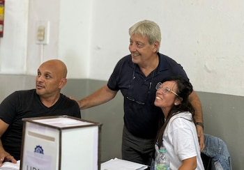 Abel Furlán posa para las