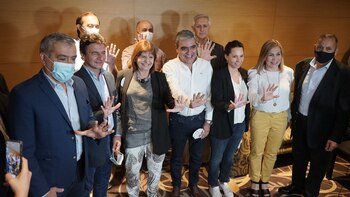 Patricia Bullrich junto al candidato