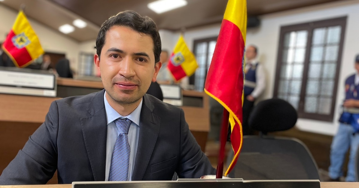 Daniel Briceño fue denunciado por presunto pánico económico y social tras publicación sobre Pegasus: el concejal respondió - Infobae