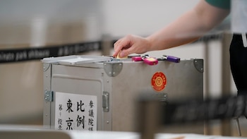 Abren las urnas en Japón