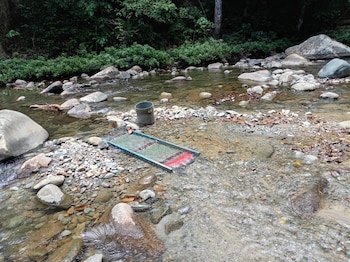 El río Juan Díaz, uno de los principales de la ciudad capital, fue escenario de un nuevo caso de minería ilegal detectado por las autoridades ambientales. Tomada de MiAmbiente