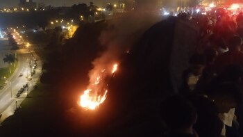 Incendio en Chorrillos: caída de antorcha provocó incendio forestal en la Costa Verde en plena celebración de Año Nuevo