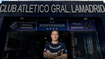 Federico da clases en el