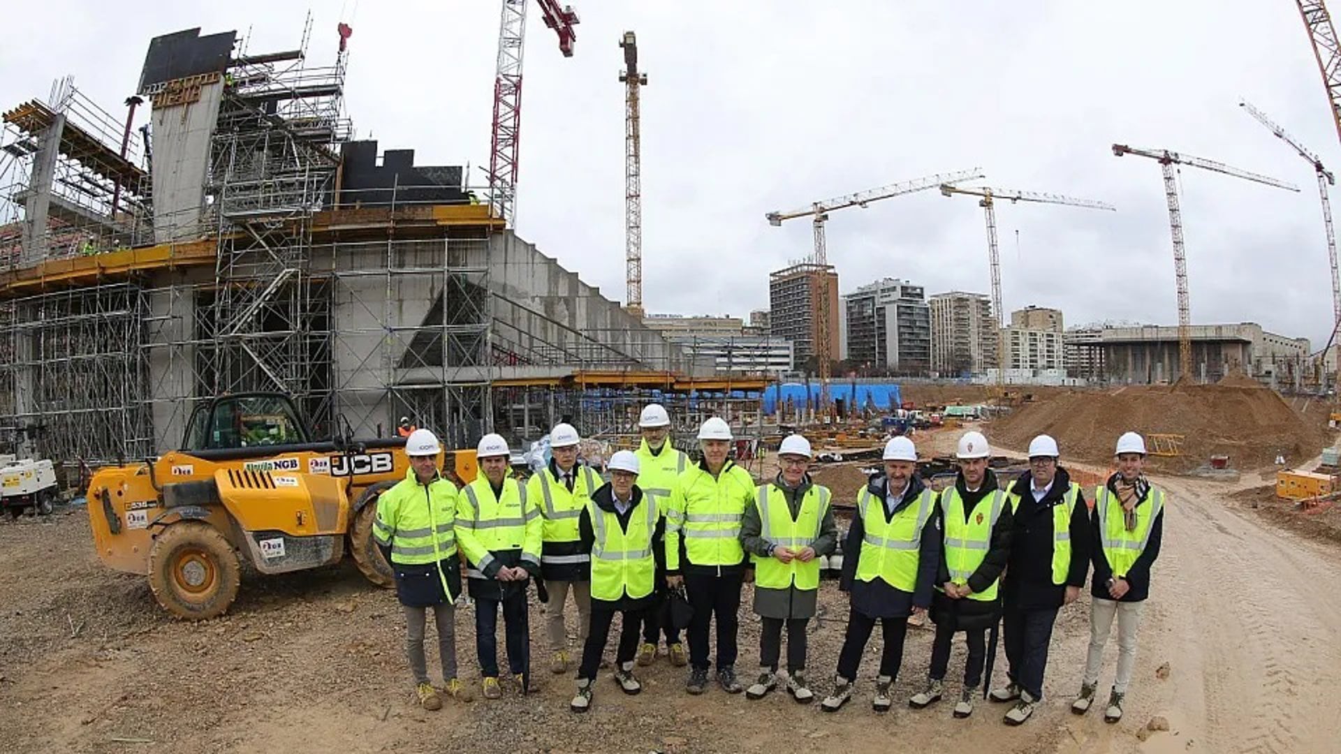 Louzán prepara el Congreso de Zaragoza y visita las obras de la Nueva Romareda
