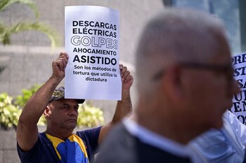 Familiares de venezolanos encarcelados protestan