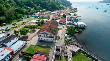 Inversionistas dominicanos y europeos, interesados en las costas panameñas de Colón