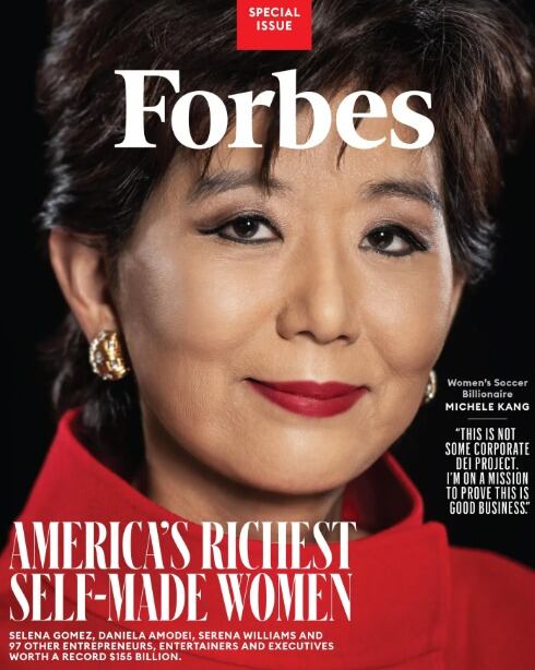 Su trayectoria incluye hitos en tecnología y salud antes de posicionarse como referente en el fútbol femenino global (Portada de Forbes/Levon Biss)