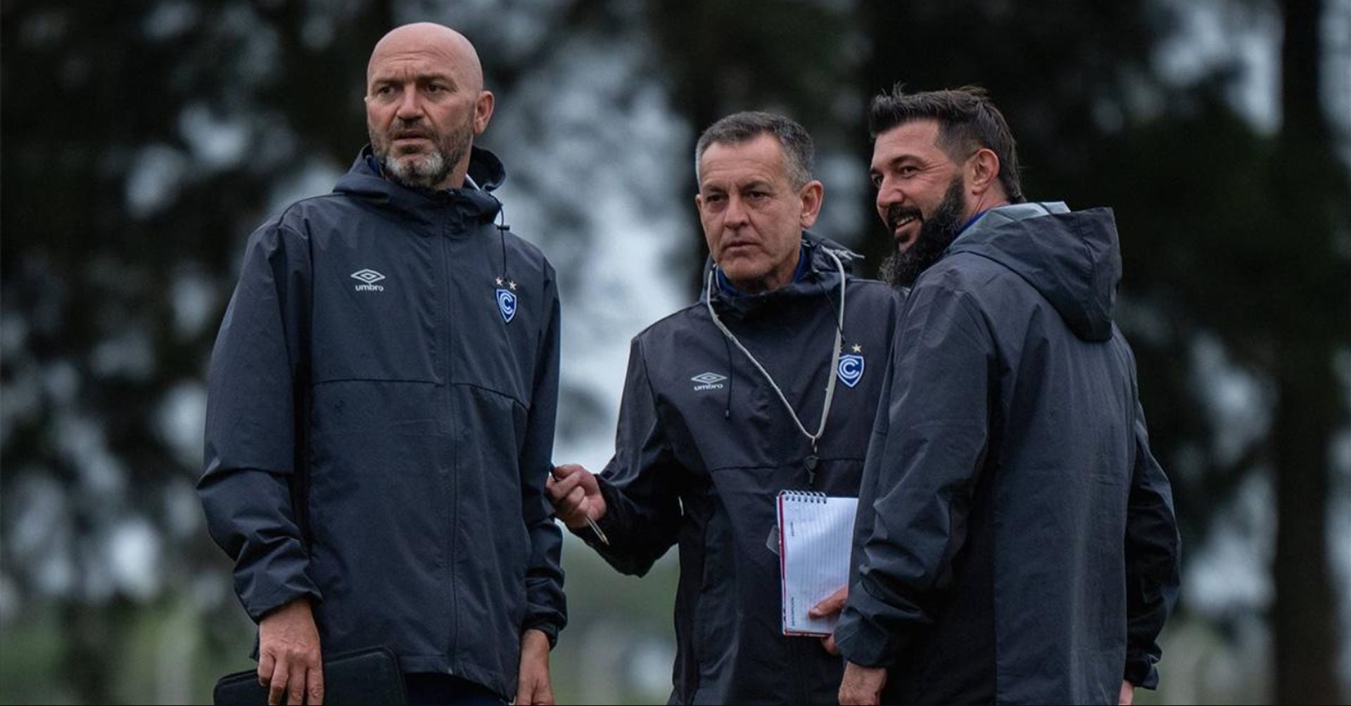 El técnico de Cienciano reconoció que su discusión con Bruno Pérez no fue adecuada, aunque defendió el trabajo realizado por su equipo durante la pausa de la competencia oficial. - Crédito: Cienciano