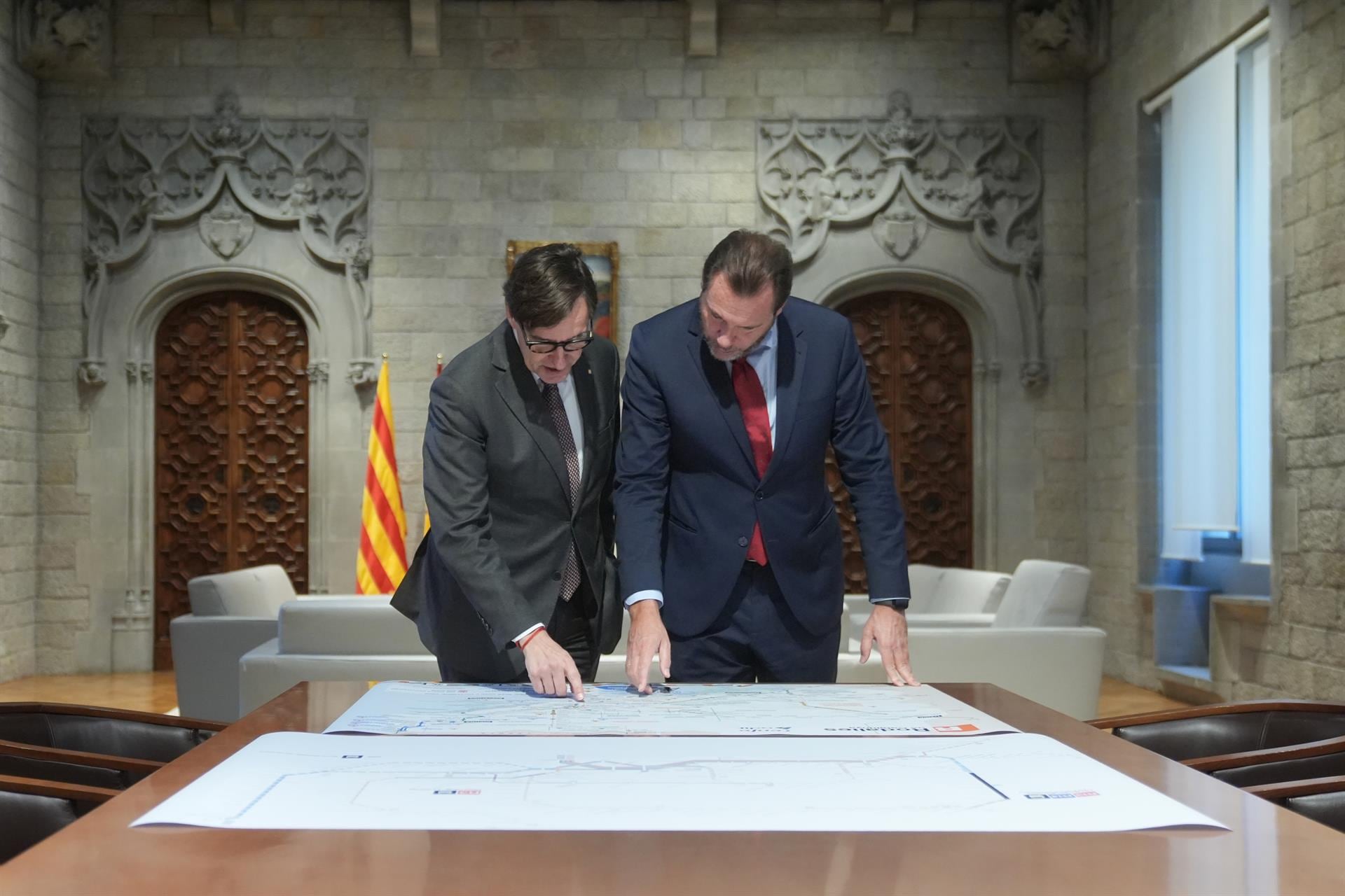 Puente asegura que Milei representa el modelo que PP y Vox quieren "implementar en España"