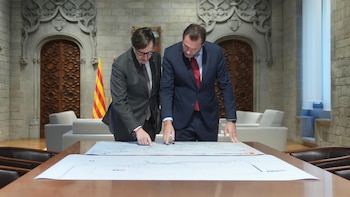 Puente asegura que Milei representa el modelo que PP y Vox quieren "implementar en España"