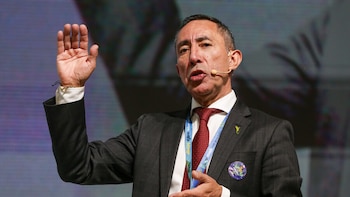 Ricardo Roa, el presidente de Ecopetrol en vacaciones, aclaró si piensa salir de Colombia y pedir asilo por su proceso judicial: “Estoy listo”