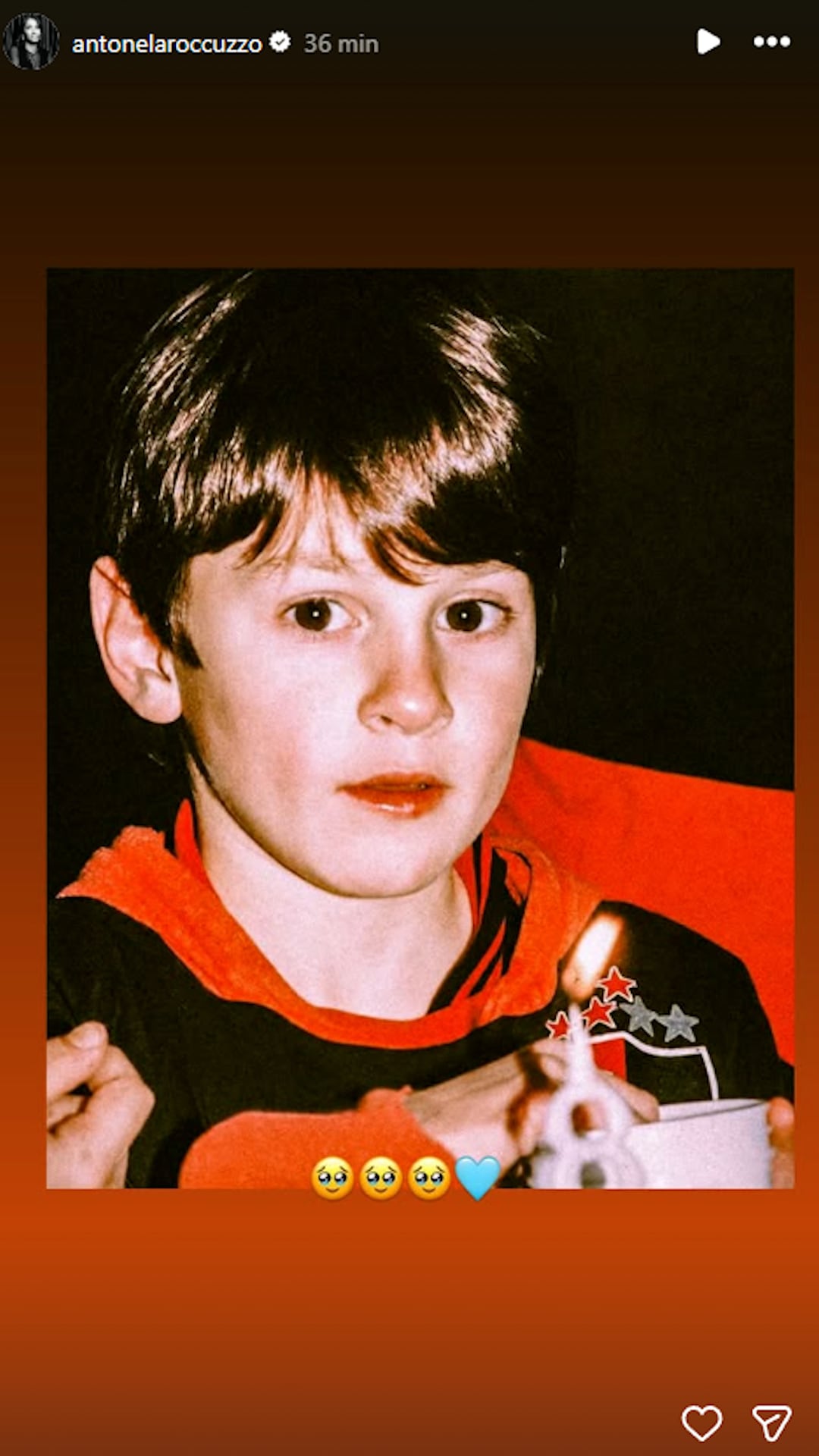 Un joven Lionel Messi celebrando su octavo cumpleaños