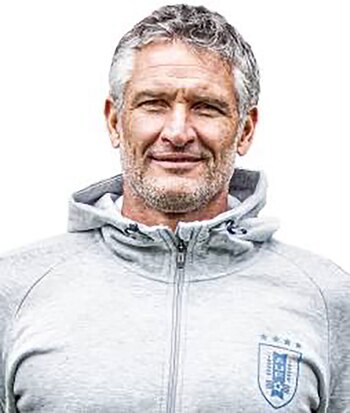 Nicola se retiró joven, a