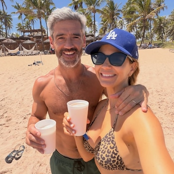 Marcela junto a Fernando gozando