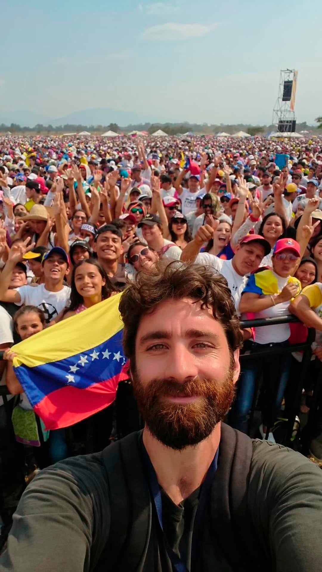 Cuando se conoció la detención de Hugo Chávez viajó inmediatamente a Colombia para acercarse a Venezuela.