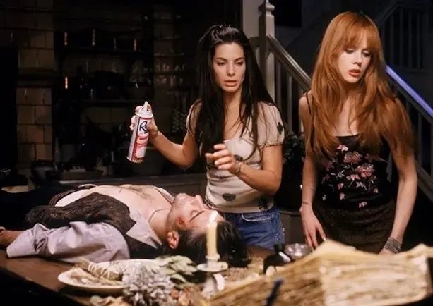 Sandra Bullock se incorporó muy rápido a Practical Magic y también asumió el rol de productora de la película - (Créditos: Warner Bros)
