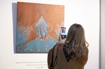 Inauguró la exposición "Habitar el misterio", la antesala de la visita de León XIV