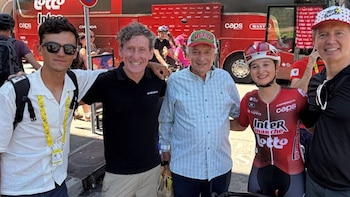 La mexicana Romina Hinojosa firma su mejor actuación en el Tour de Francia Femenil 2026 y recibe apoyo de Isaac del Toro