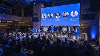 Philips reúne a expertos clínicos, de innovación y de diseño para debatir el futuro de la atención sanitaria