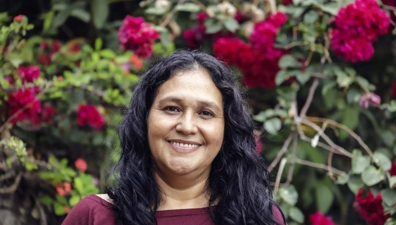 Reina Isabela Aguilar de Valle destaca el acceso a microcréditos como clave para sostener pequeños negocios y la educación infantil. (Cortesía: ONU Mujeres)
