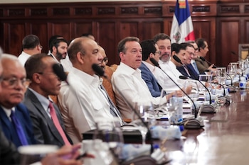 La Política Presupuestaria 2027 también asigna más recursos al Poder Judicial y mantiene inversiones en seguridad ciudadana, seguridad fronteriza, verja perimetral inteligente y centros correccionales. (Foto: Presidencia de la República Dominicana)
