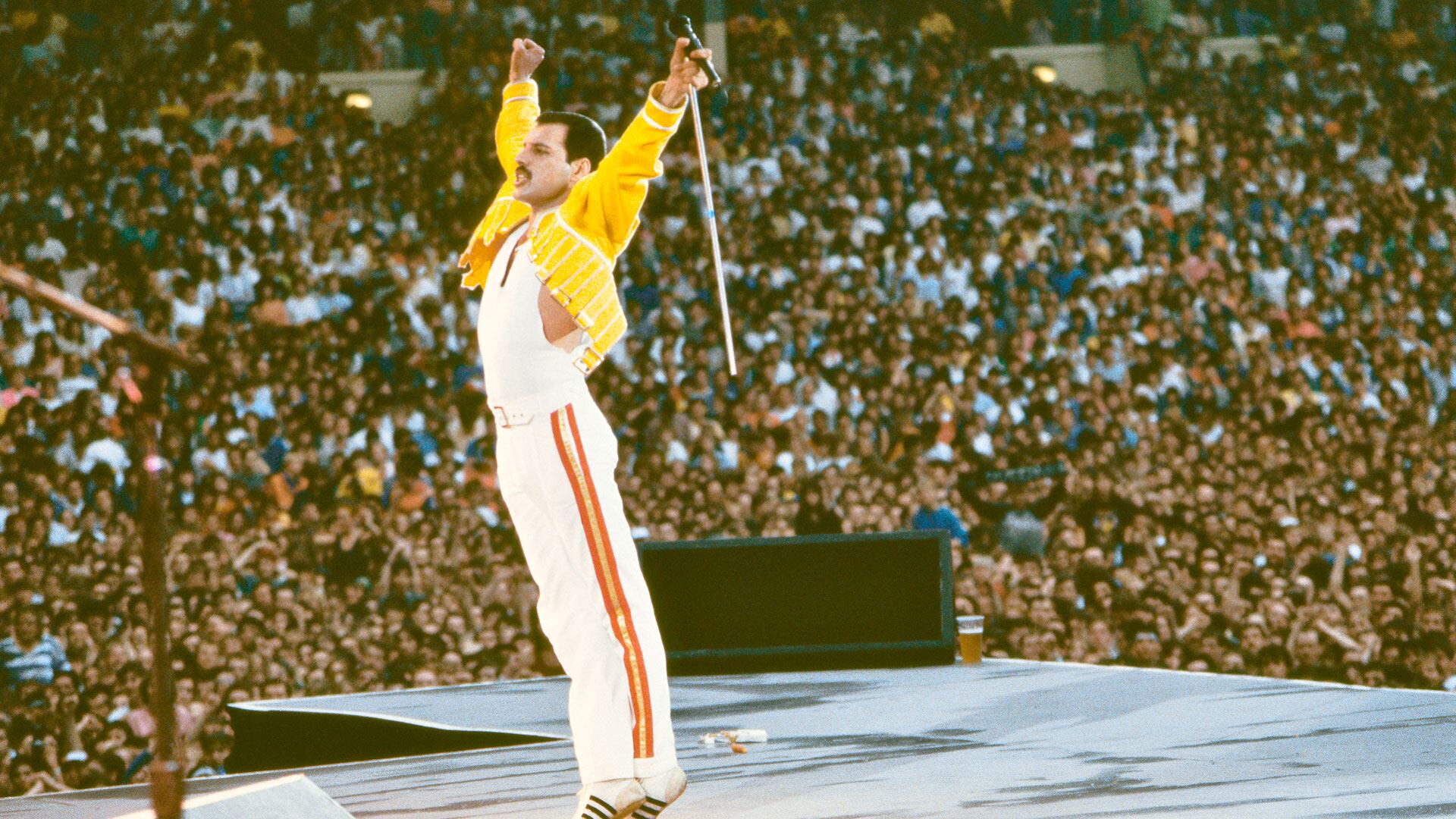 Freddy Mercury en una presentación de Queen (Sotheby