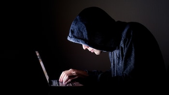 La clienta sufrió la sustracción de 3,7 millones de pesos tras una maniobra de phishing que simuló un bloqueo de su homebanking. (Foto de archivo: IStock)