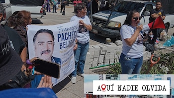 Aquí nadie olvida: colocan antimonumento en Reforma por los más de 200 periodistas desaparecidos y asesinados en México