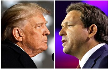 Trump atacó al gobernador de Florida, Ron DeSantis, acusándolo de ser desleal, después de que el político sureño fuera sumando apoyos entre los medios conservadores como posible candidato electoral para las presidenciales de 2024. (REUTERS)