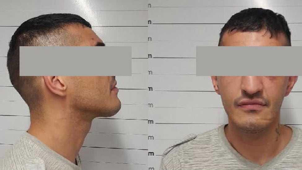 Un hombre fue detenido tras seguir hostigando a su expareja, a pesar de tener una orden perimetral y portar una tobillera electrónica de monitoreo, lo que constituye un claro incumplimiento de las medidas judiciales.