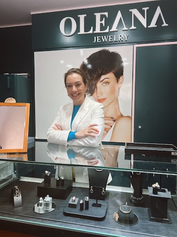 En la actualidad trabaja en