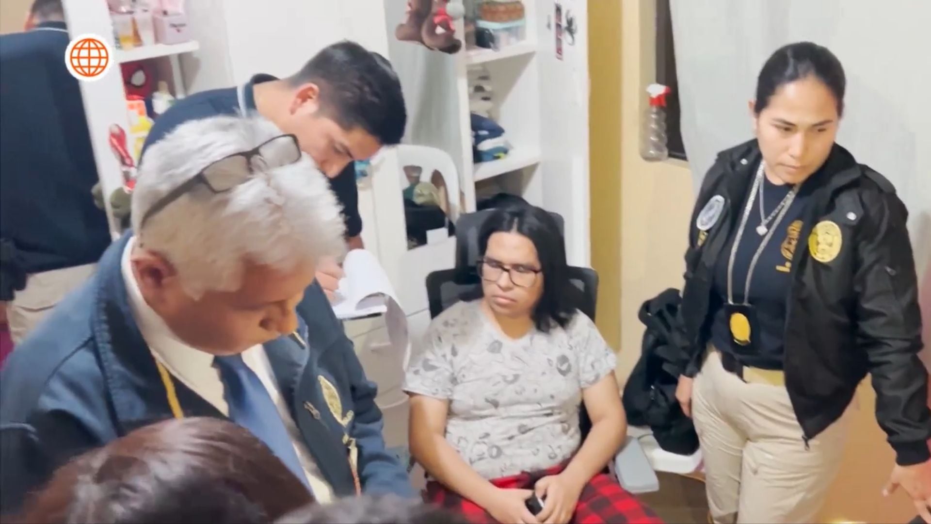 La operación permitió incautar más de 500 videos de abuso infantil almacenados en sus dispositivos electrónicos.Captura: América Noticias