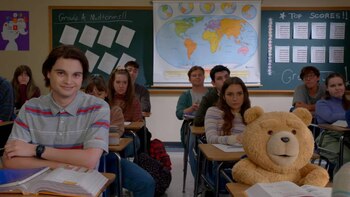 Seth MacFarlane y Max Burkholder